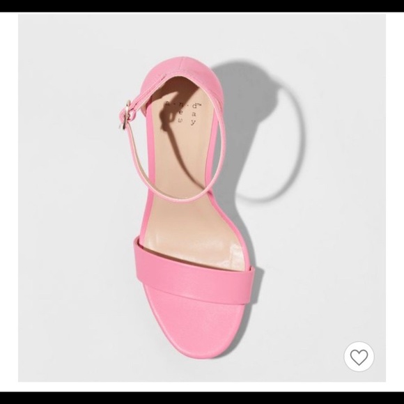 Open toe light pink heels! Super comfortable. NWT - Picture 3 of 6